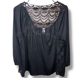 🛍️$2 SALE WHEN BUNDLED| No Boundaries Large Lace Blouse 3/4 sleeved